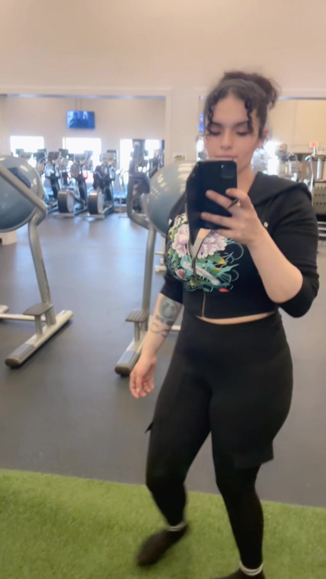 @zulyplaytoomuch