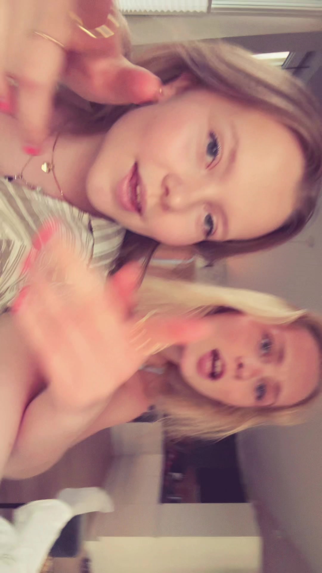@ella
