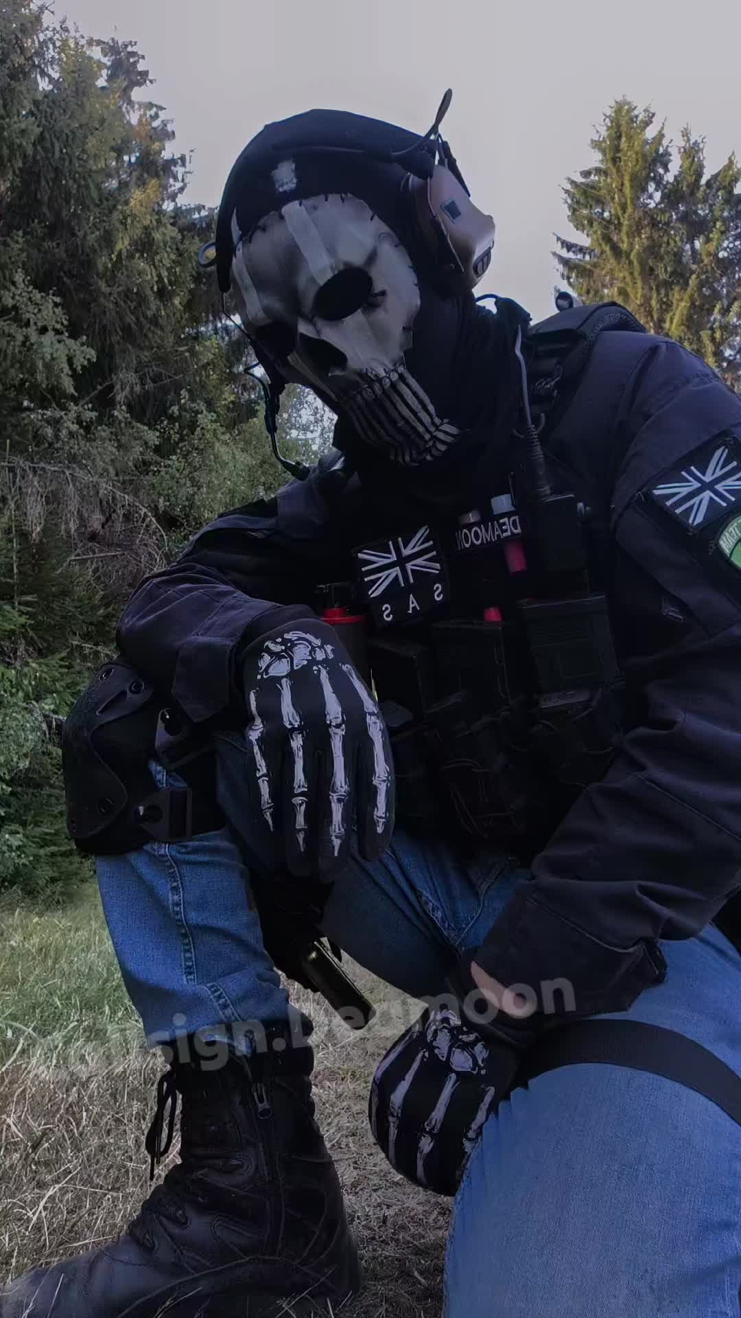 @Deamoon
