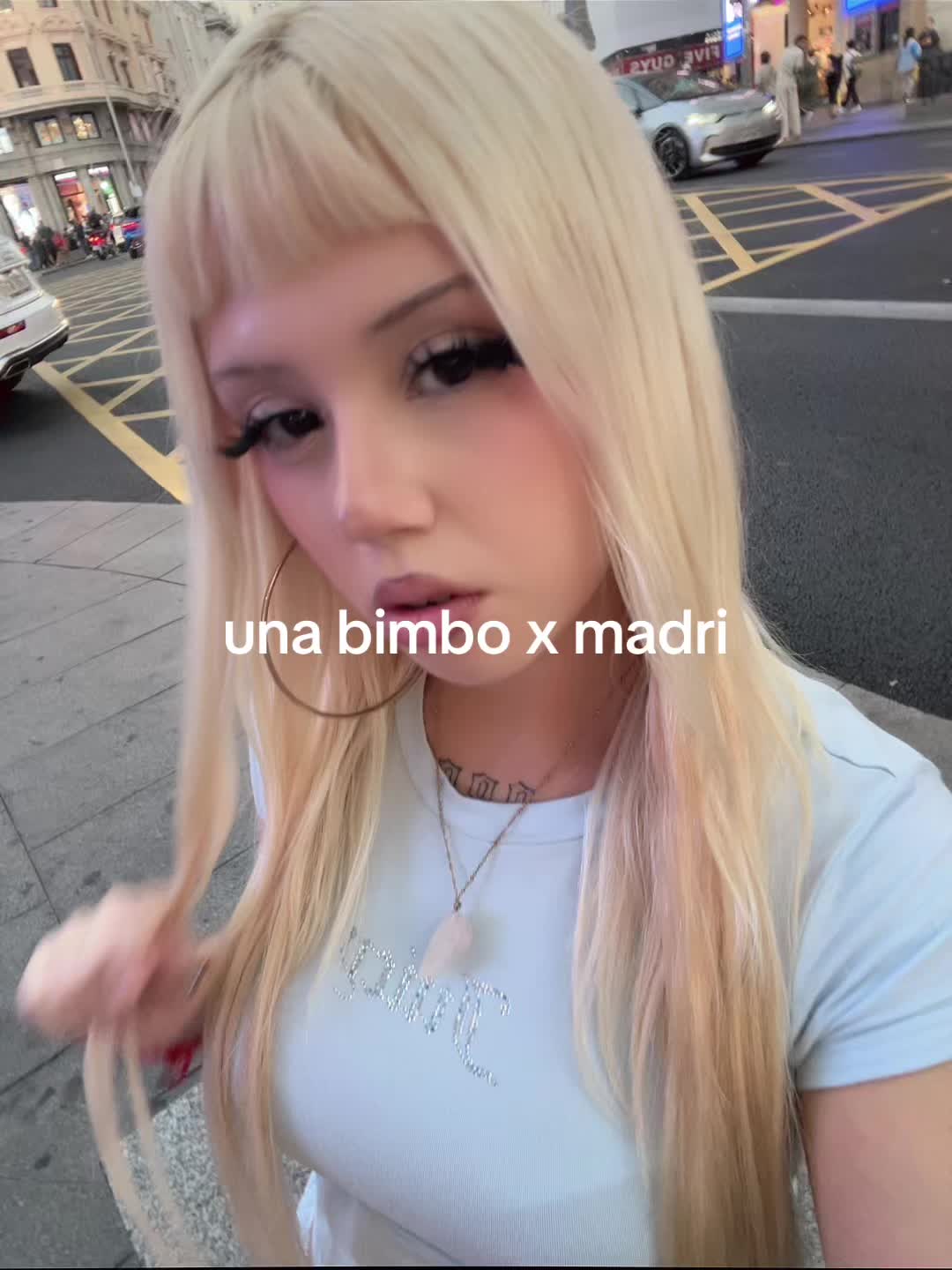 @888