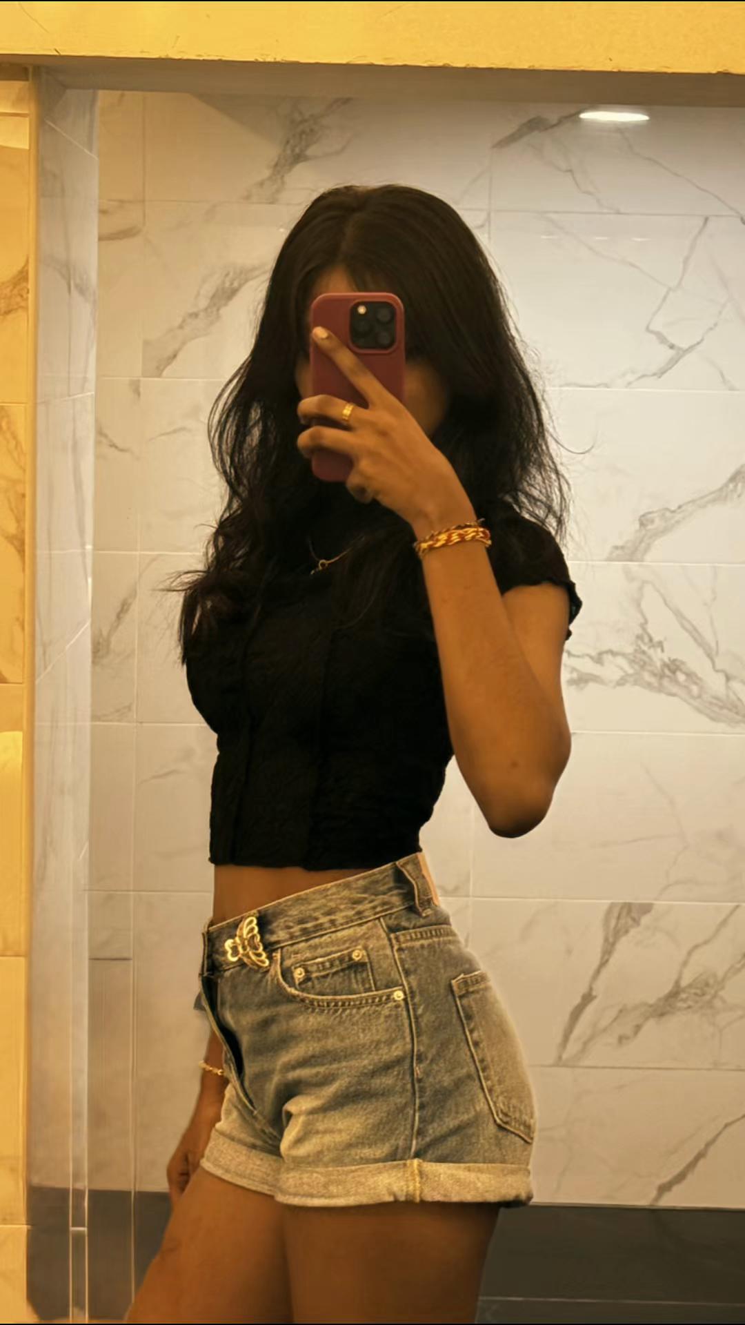 @𝓢𝓾𝓶𝓲𝓽𝓱𝓻𝓪🖤