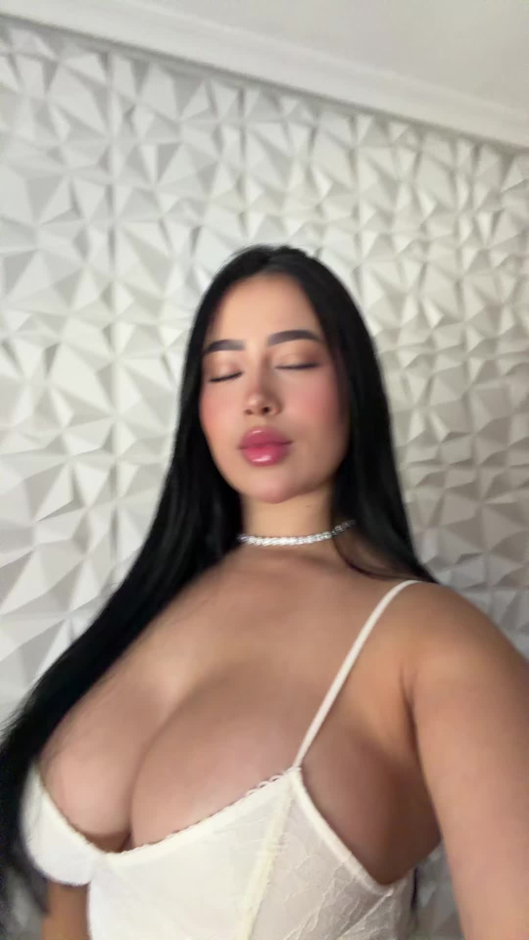 @valesuarezl_2 👑