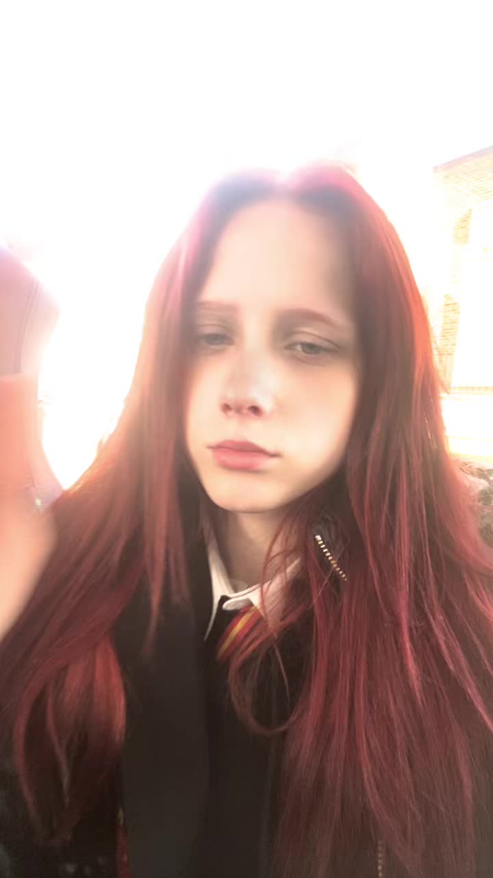 @𝐋 𝐄 𝐀 𝐇 🧿🤍