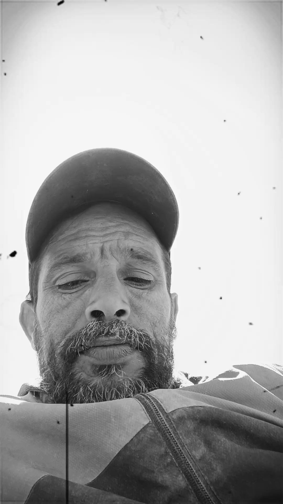 @malgré tout.. ,,🏴☠️