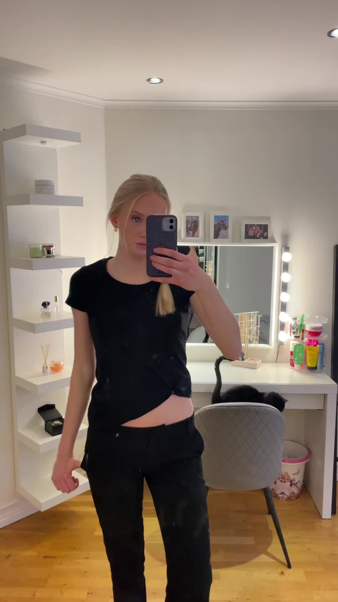 @𝒽ℯ𝒹𝓋𝒾𝑔