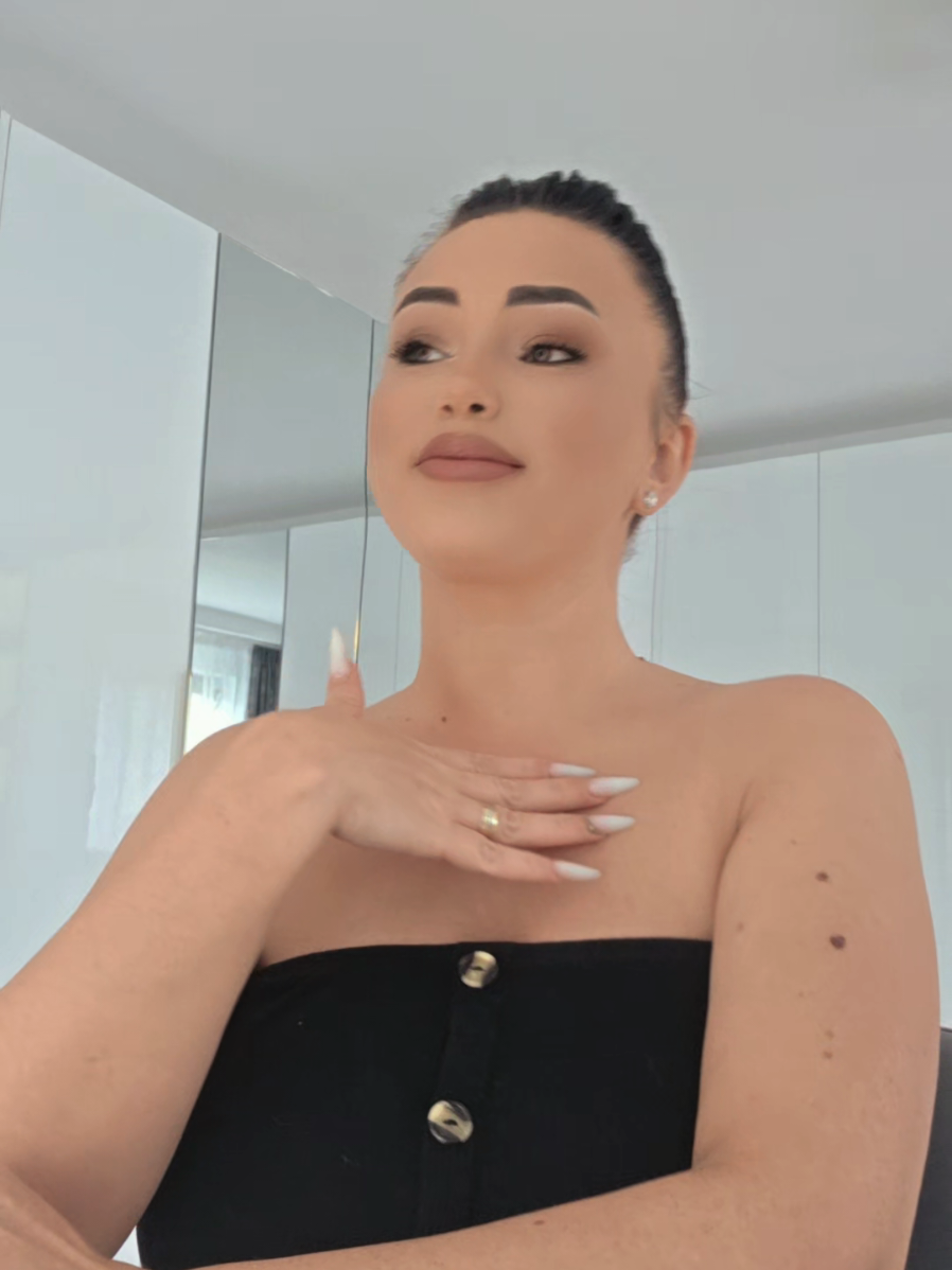 @Adina93