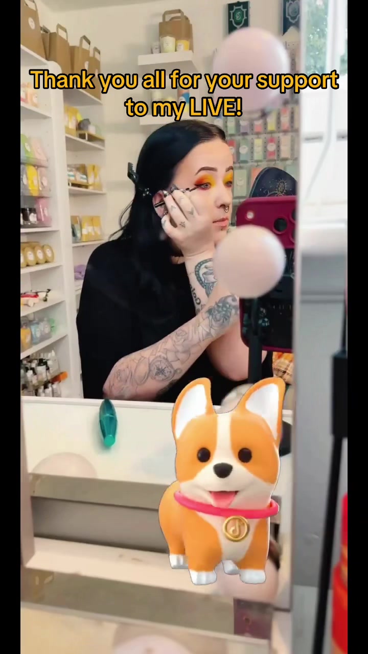 @Kelly_Marie_Melville