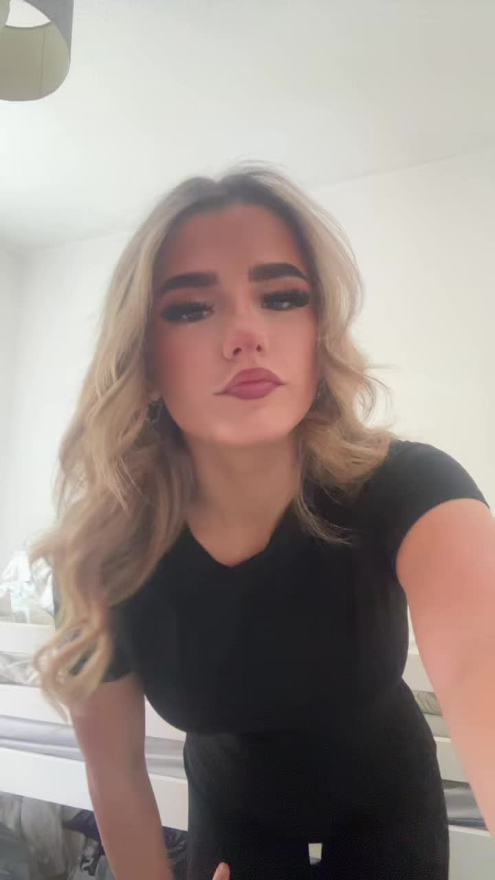 @serenandolivia