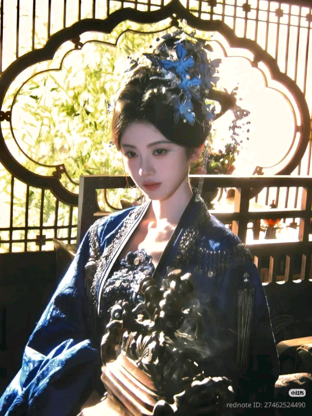 @Diễm My 2004🍯Fan Cúc Tịnh Y🍊