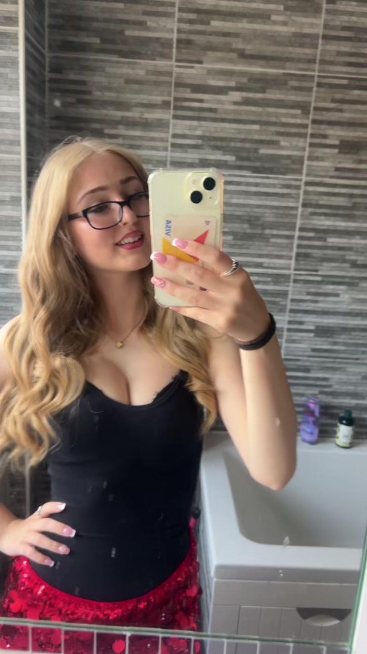 @𝐌𝐢𝐚 𝐱