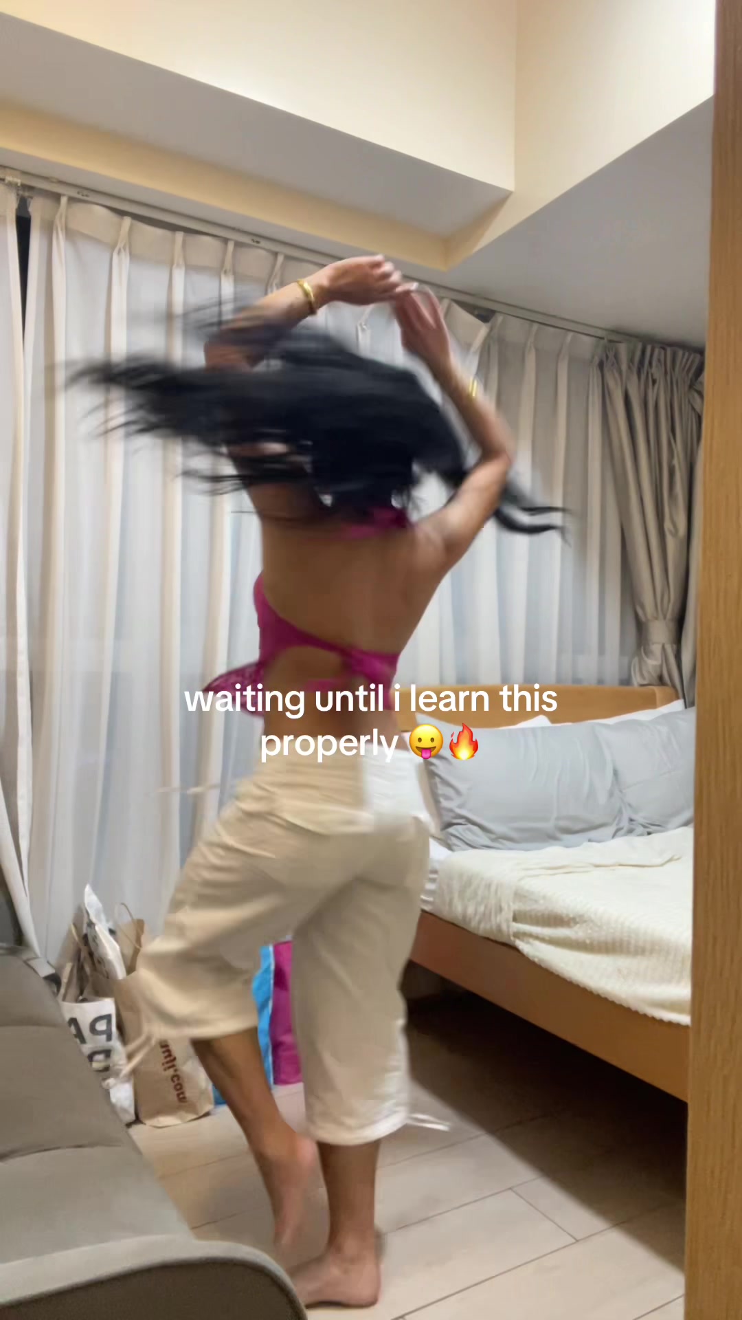 @TH💋NIA