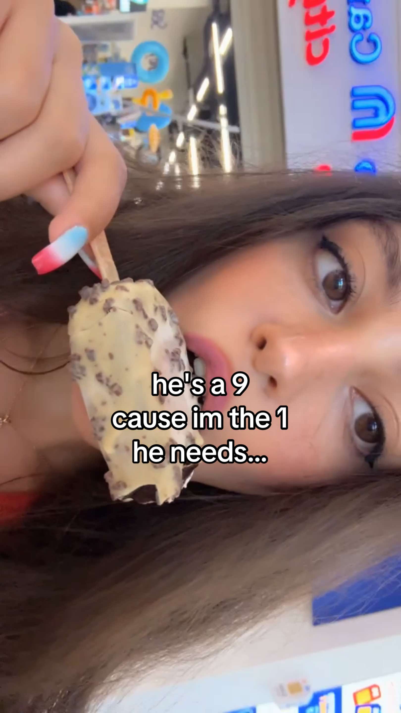 @Brunette bombshell