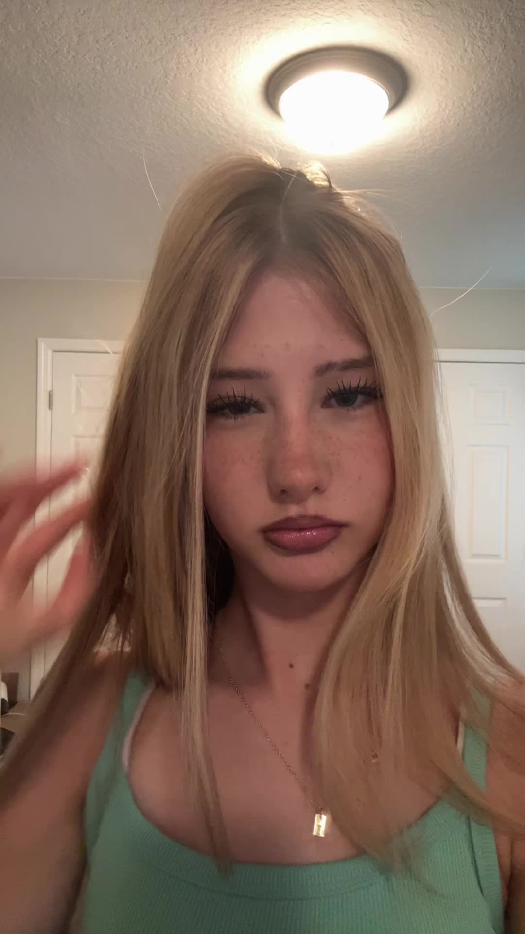 @isabella dimov