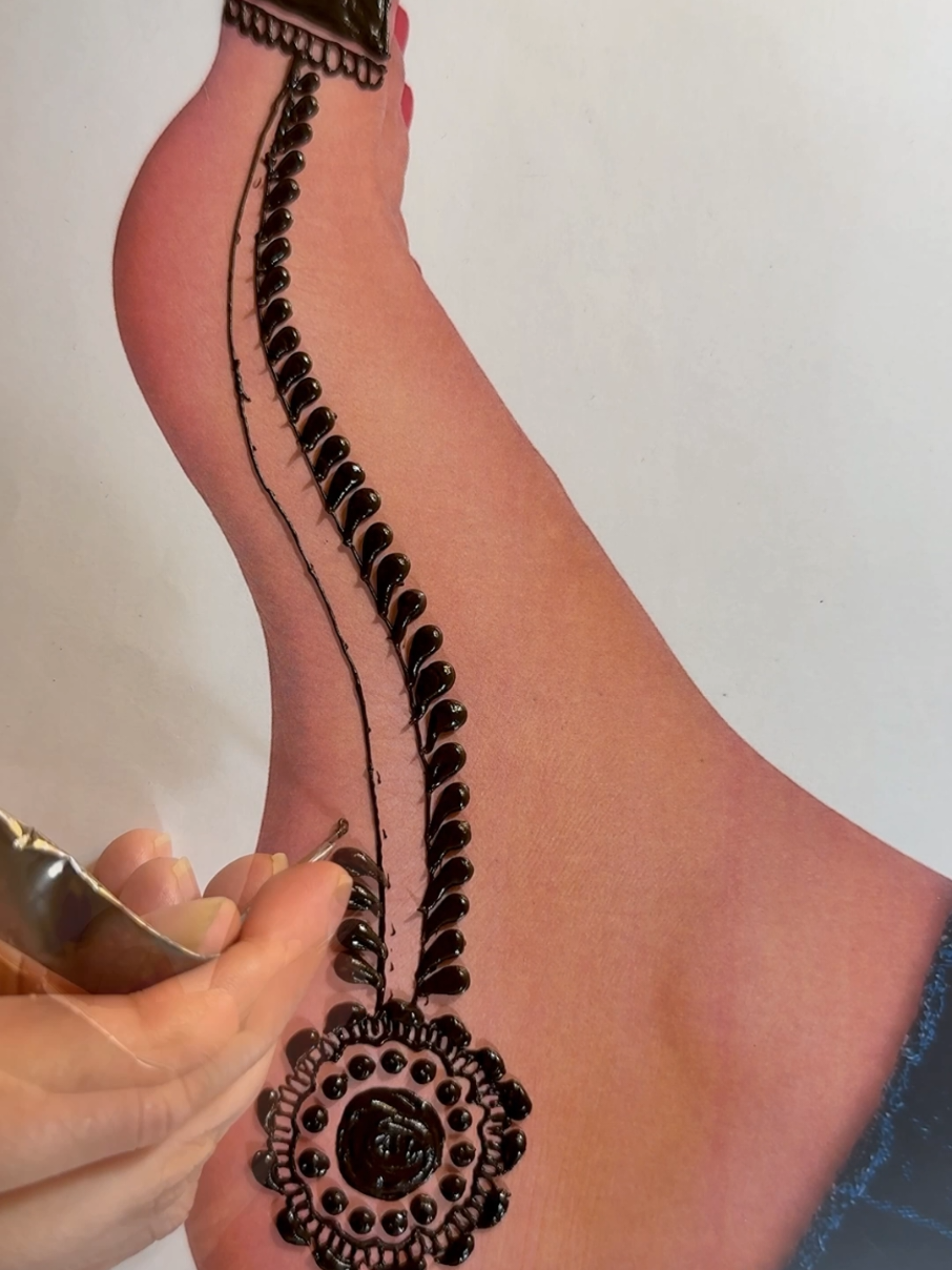 @Anaya Mehndi Creations