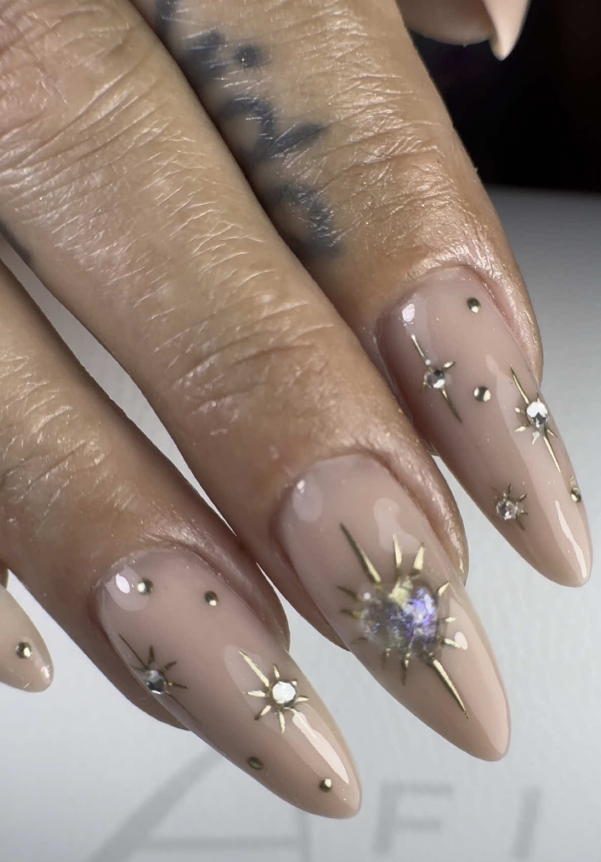 @Les ongles de Lyvie