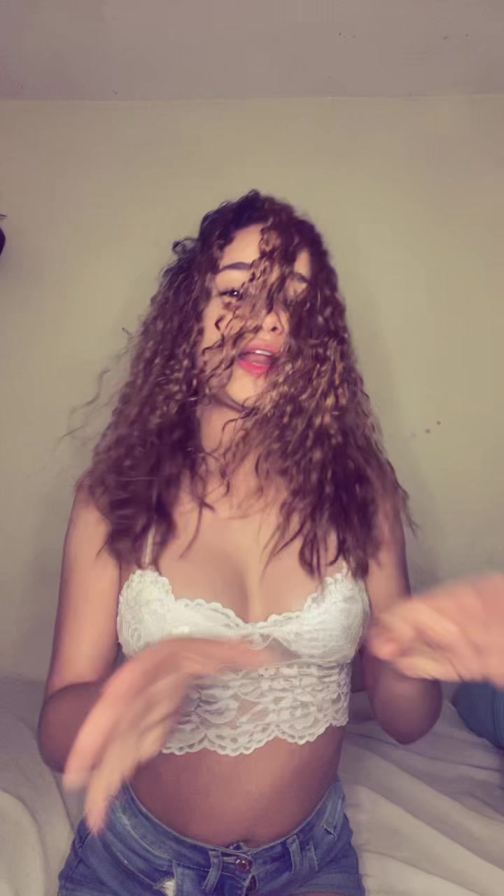 @angela_nin