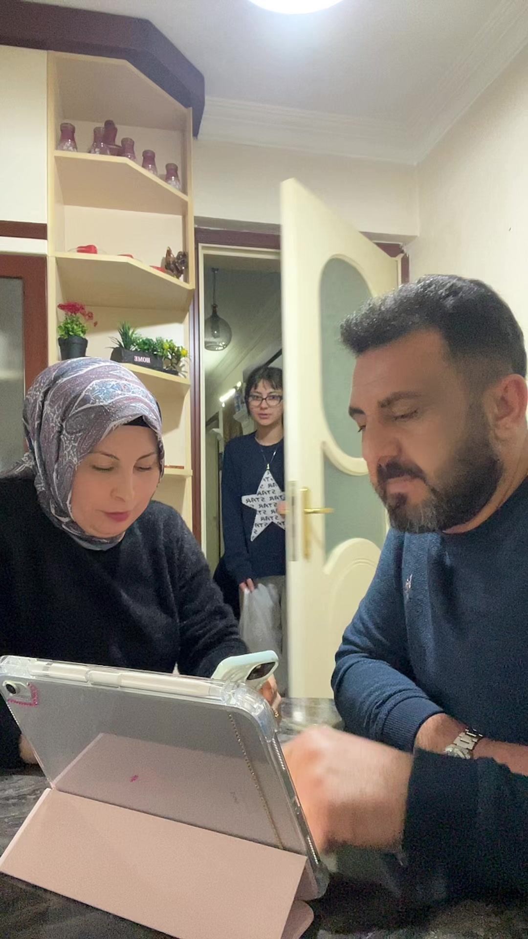@bay.bayan.kaya