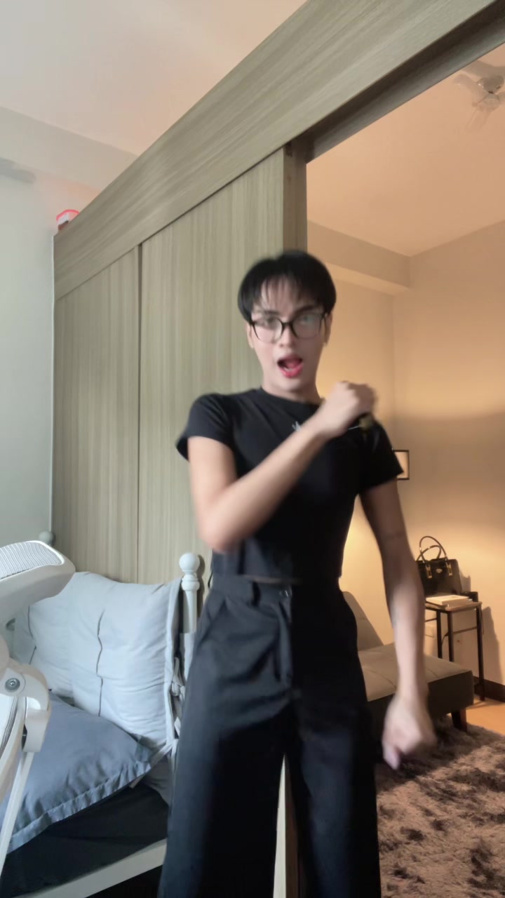 @IAmMaxi