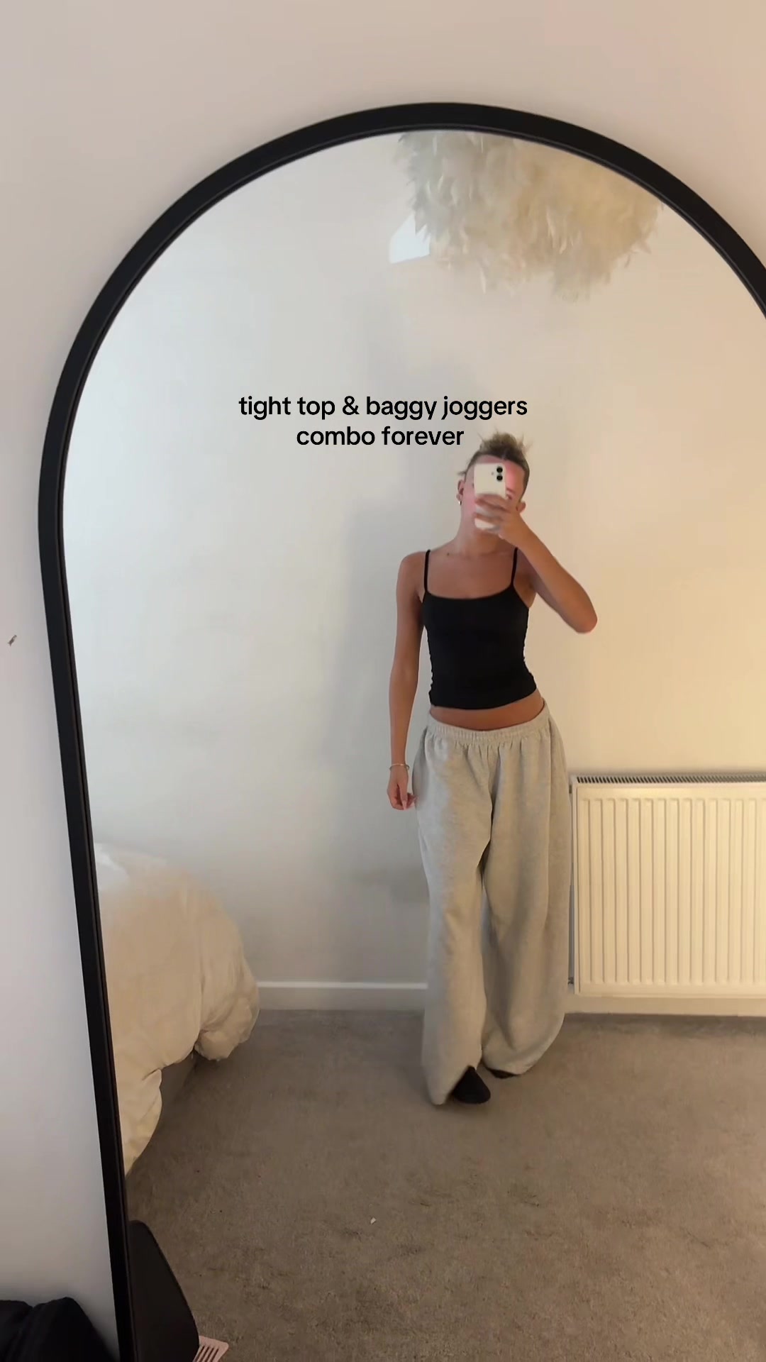 @livhowellll
