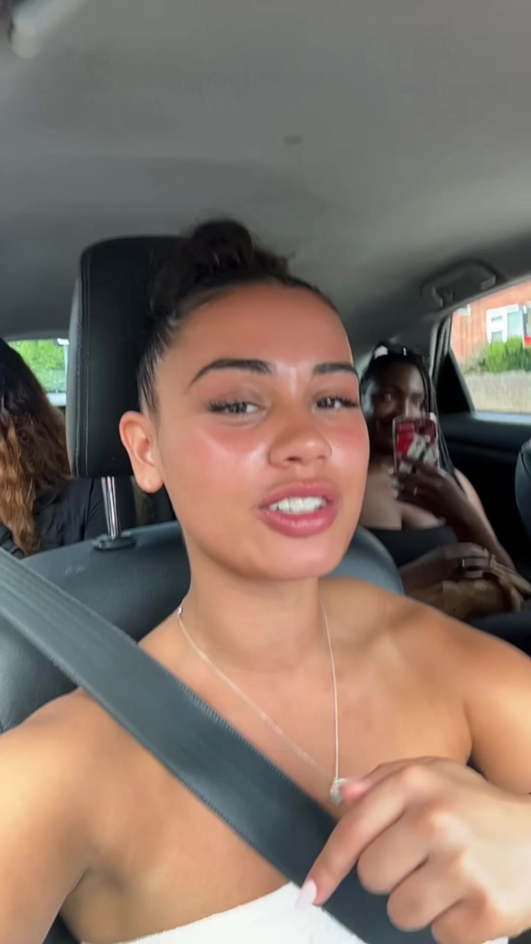 @jazmineanya
