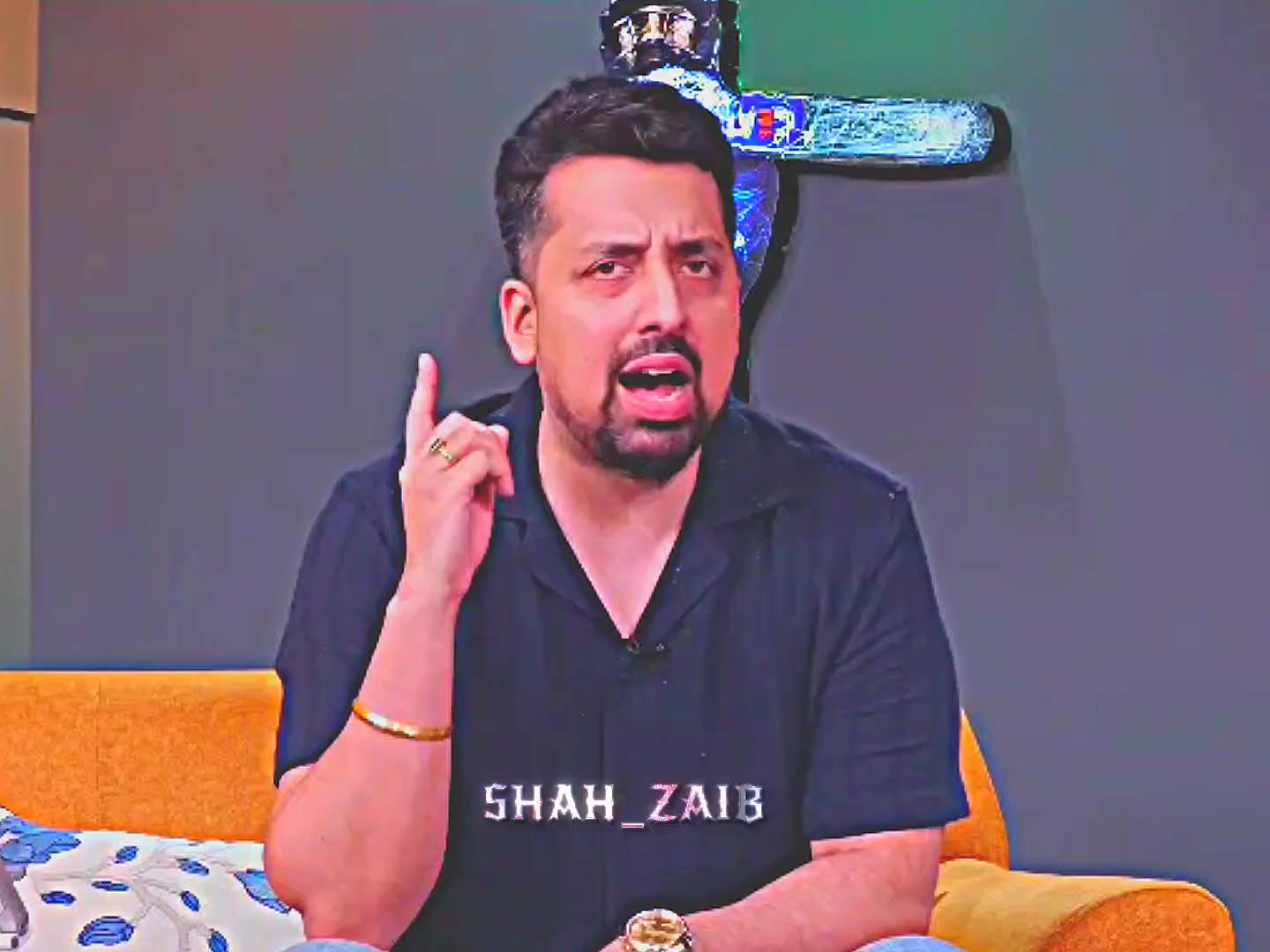 @Shahzaib👅👀