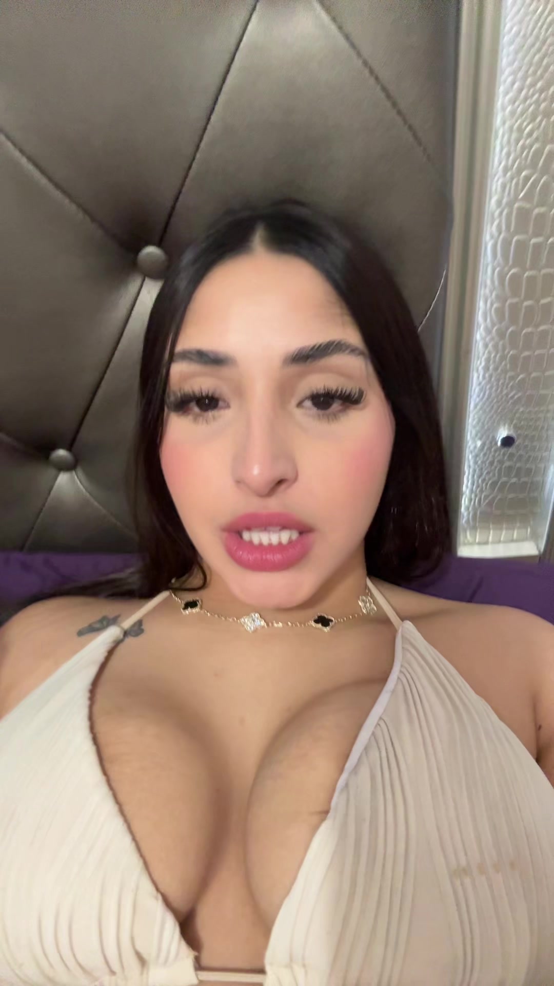 @paola_alana.