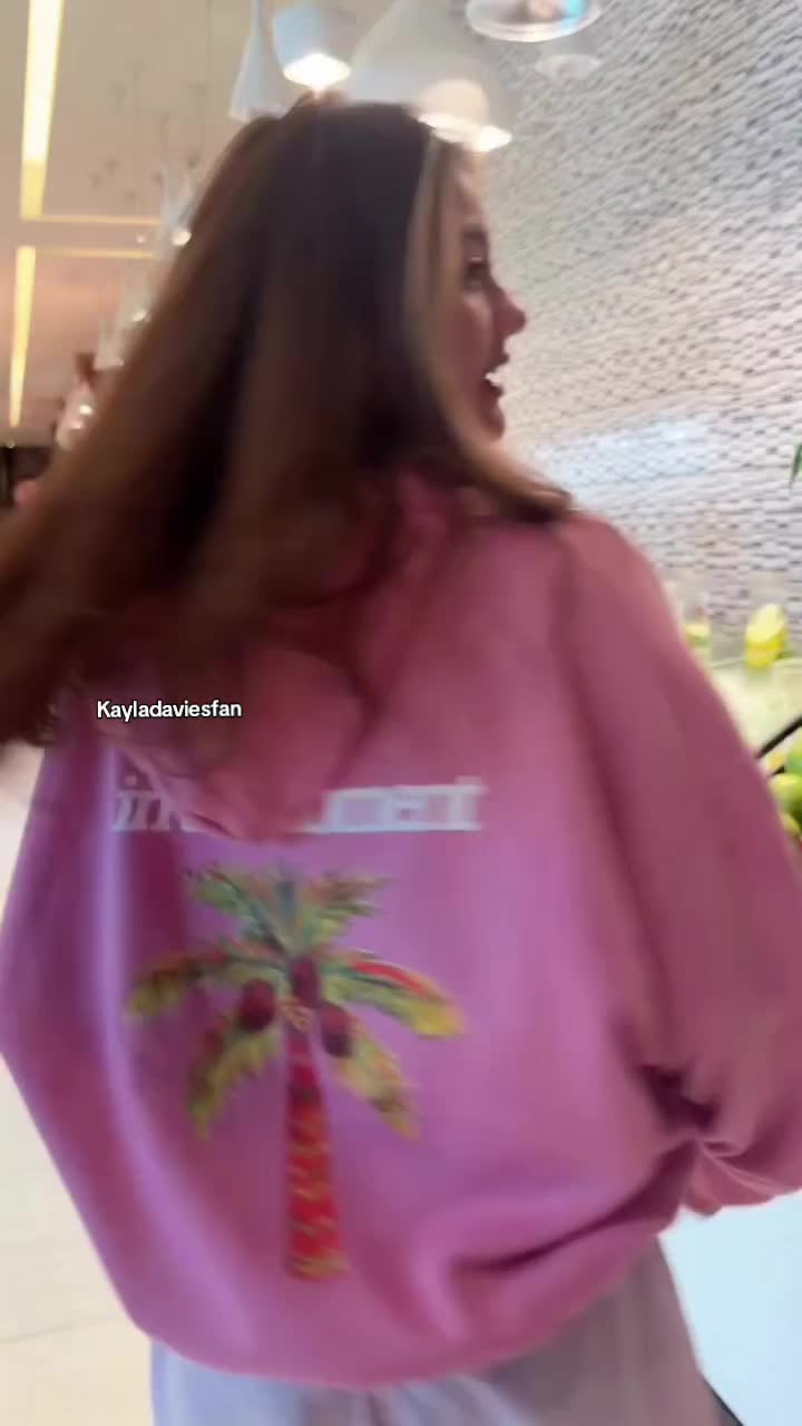 @Kayla Davies Fan
