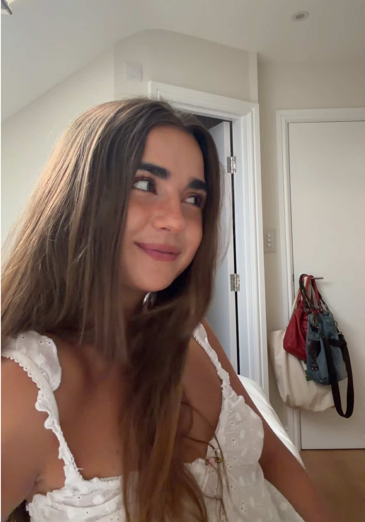 @pollyallen_