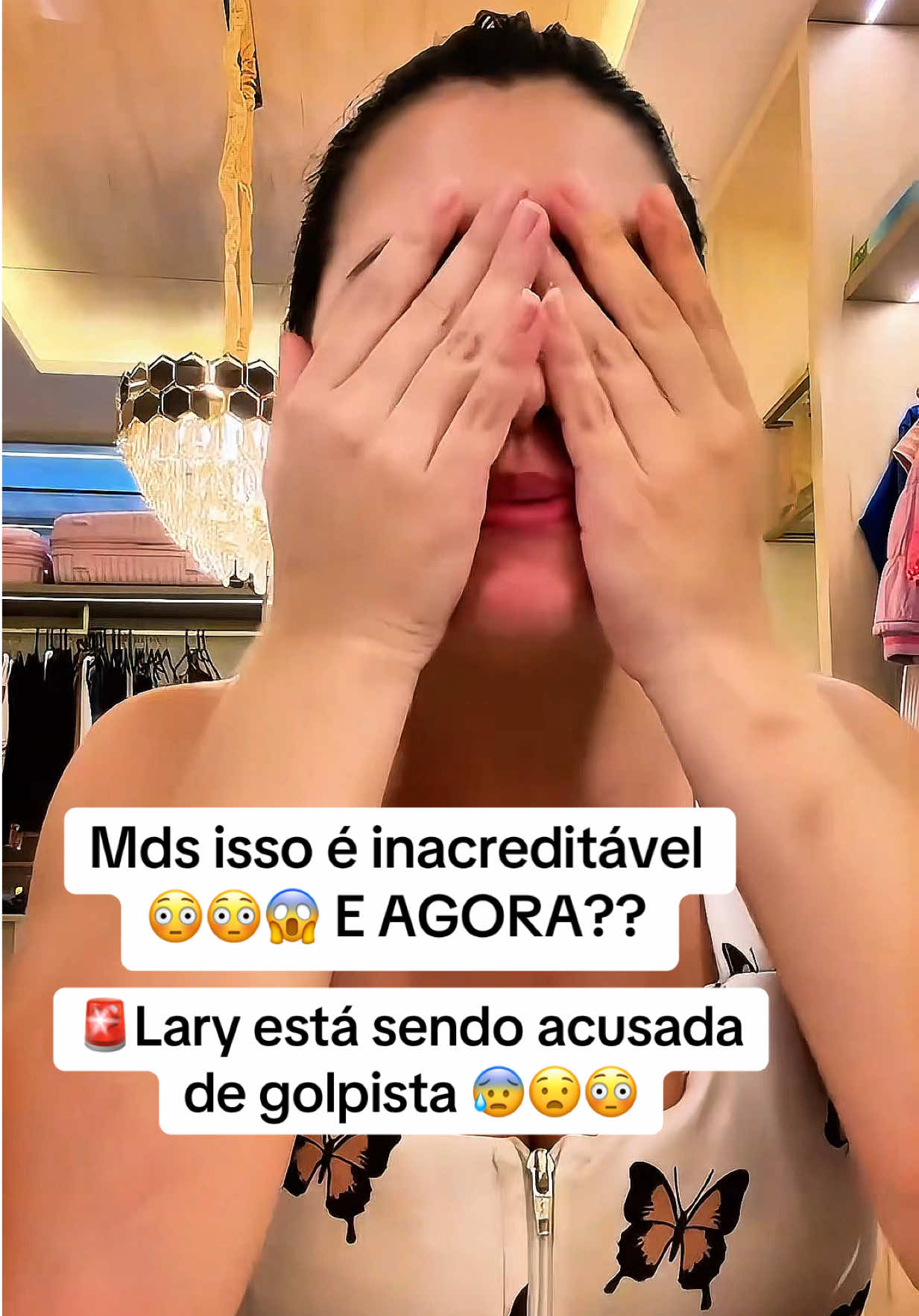 @laryiingrid01