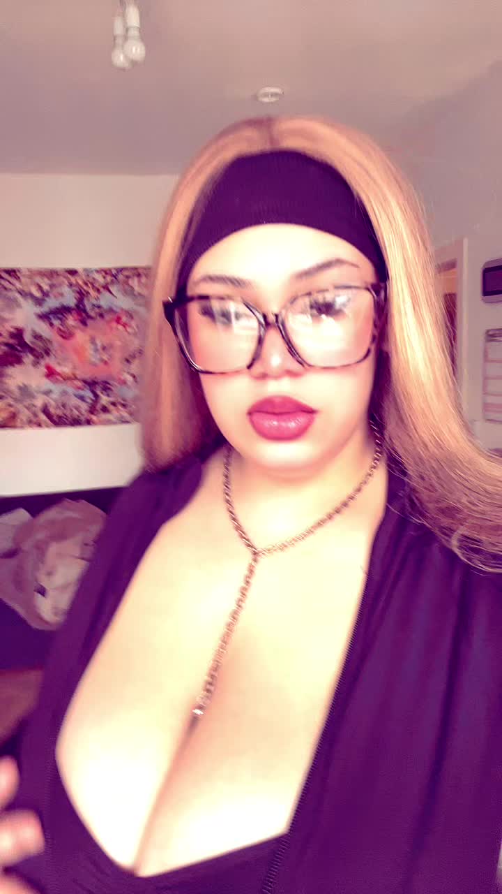 @Ella