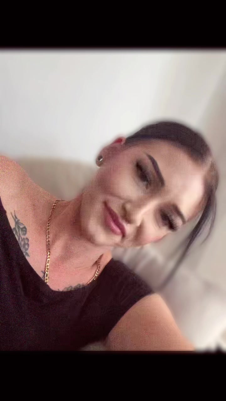 @Vanessa_buur
