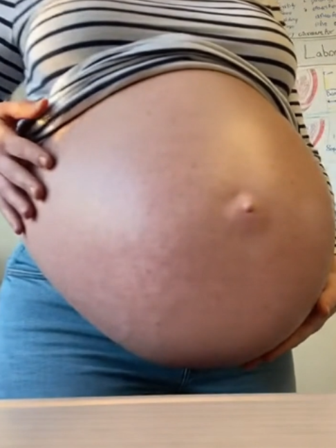 @Pregnant Teacher