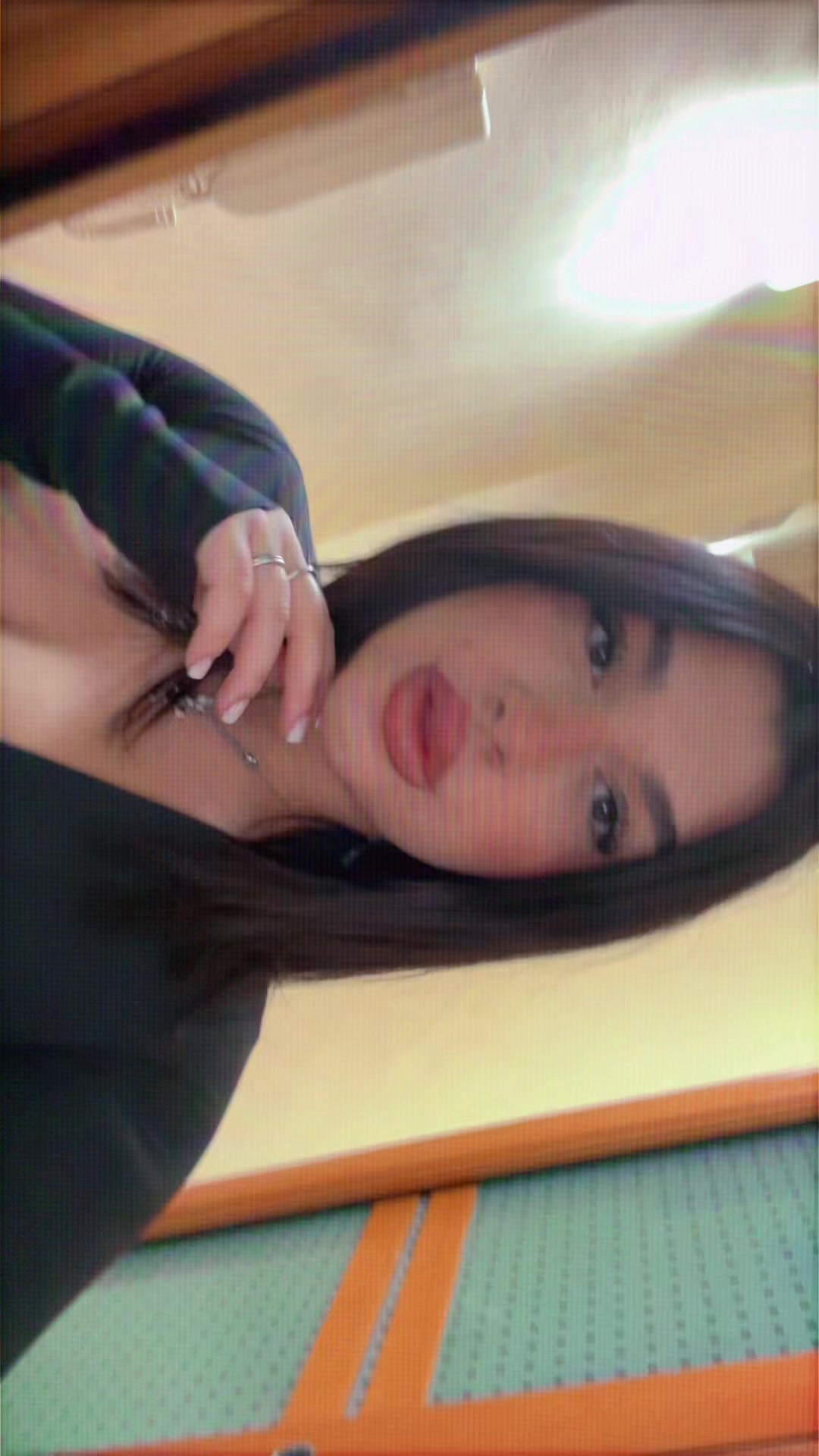 @_IlarySans_