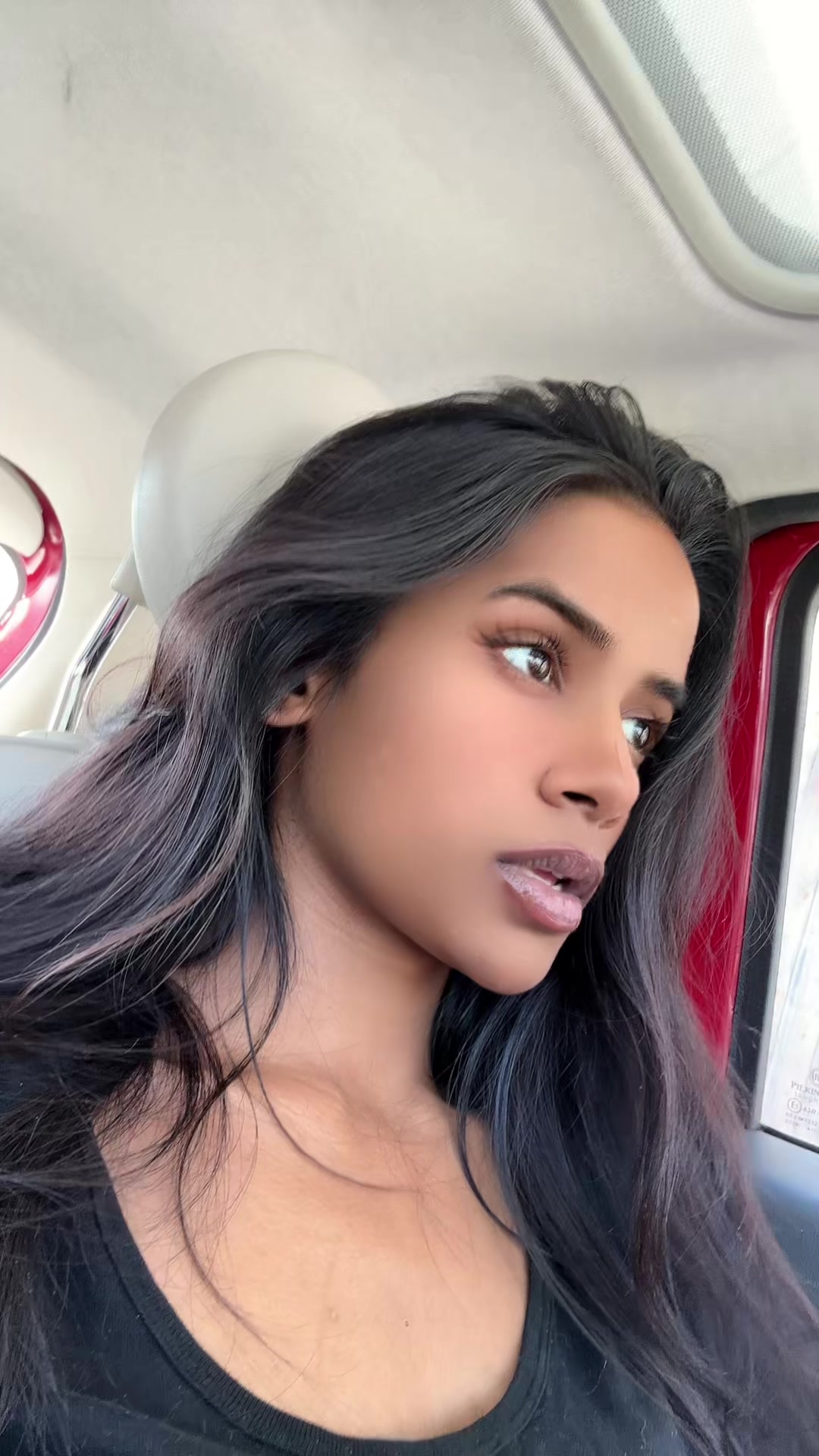 @𝓛𝓪𝓲𝓺𝓪💋