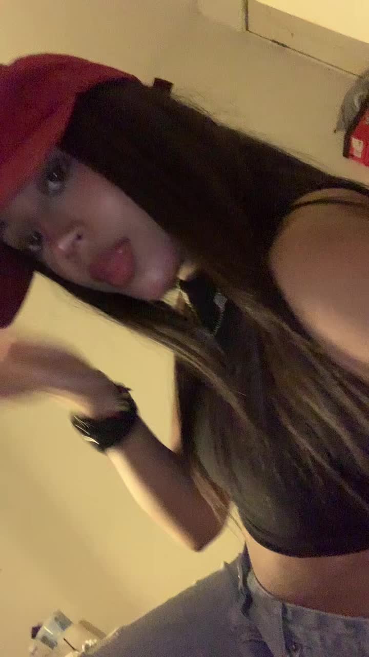 @Ana🐲
