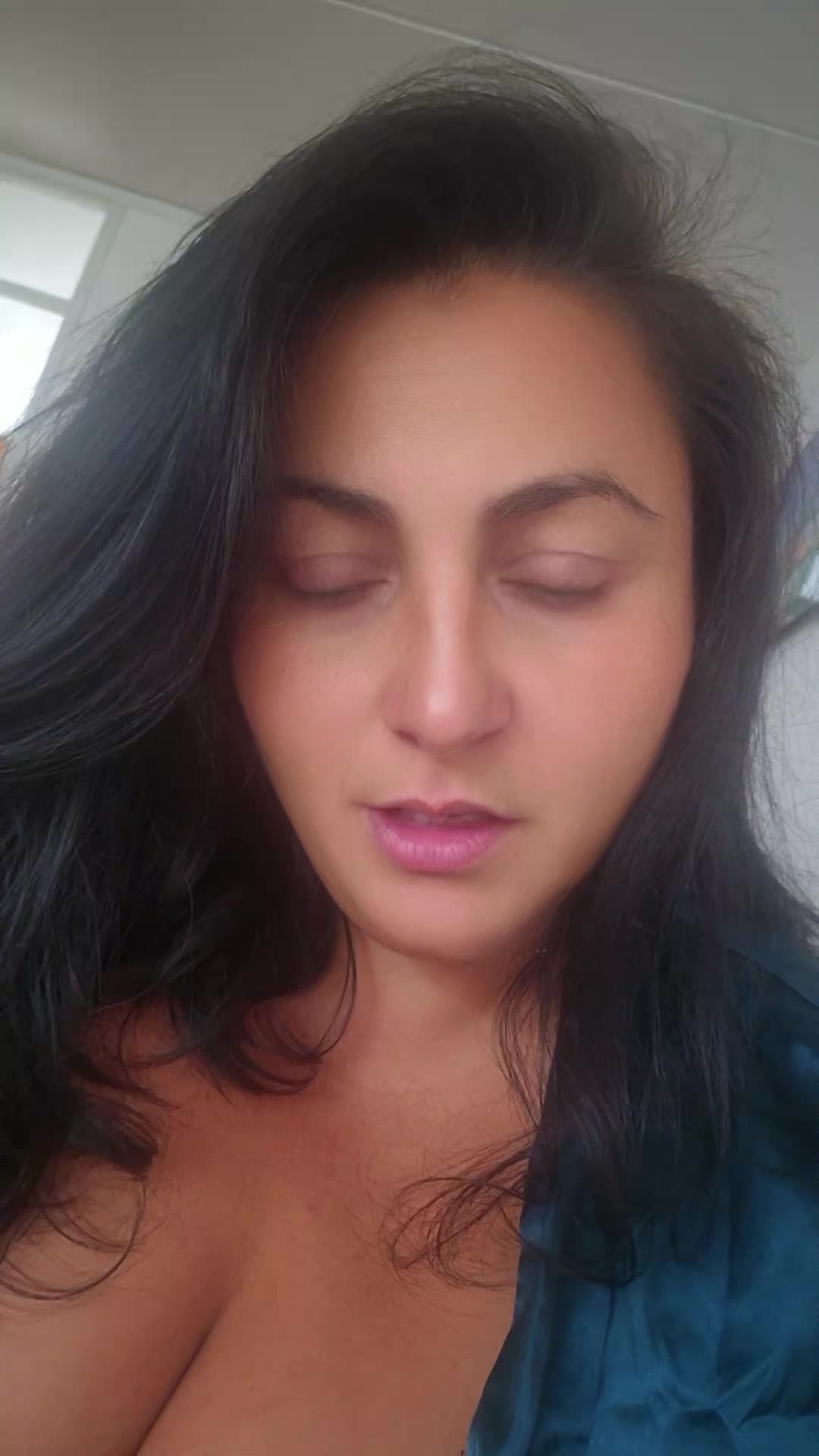 @CarmenAdelinne