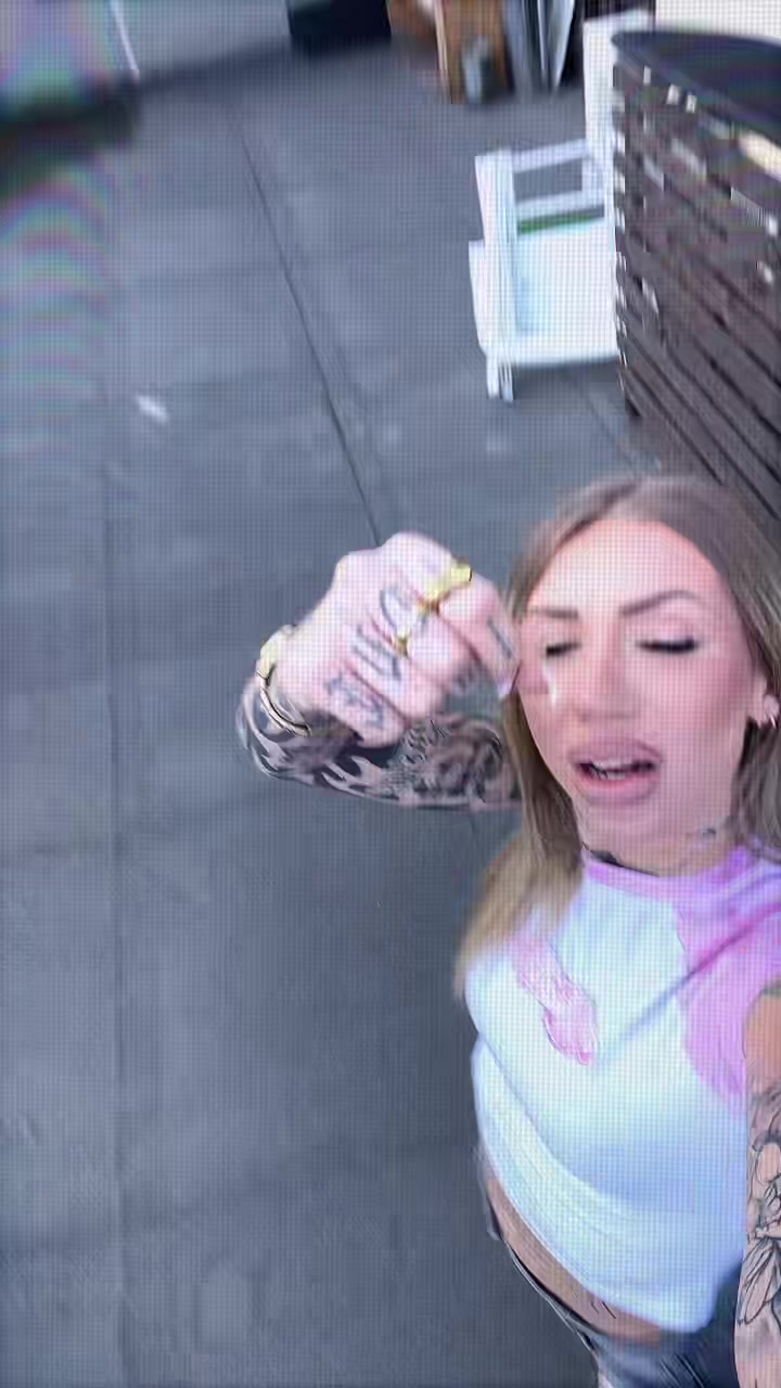 @BADBARBIE🩷