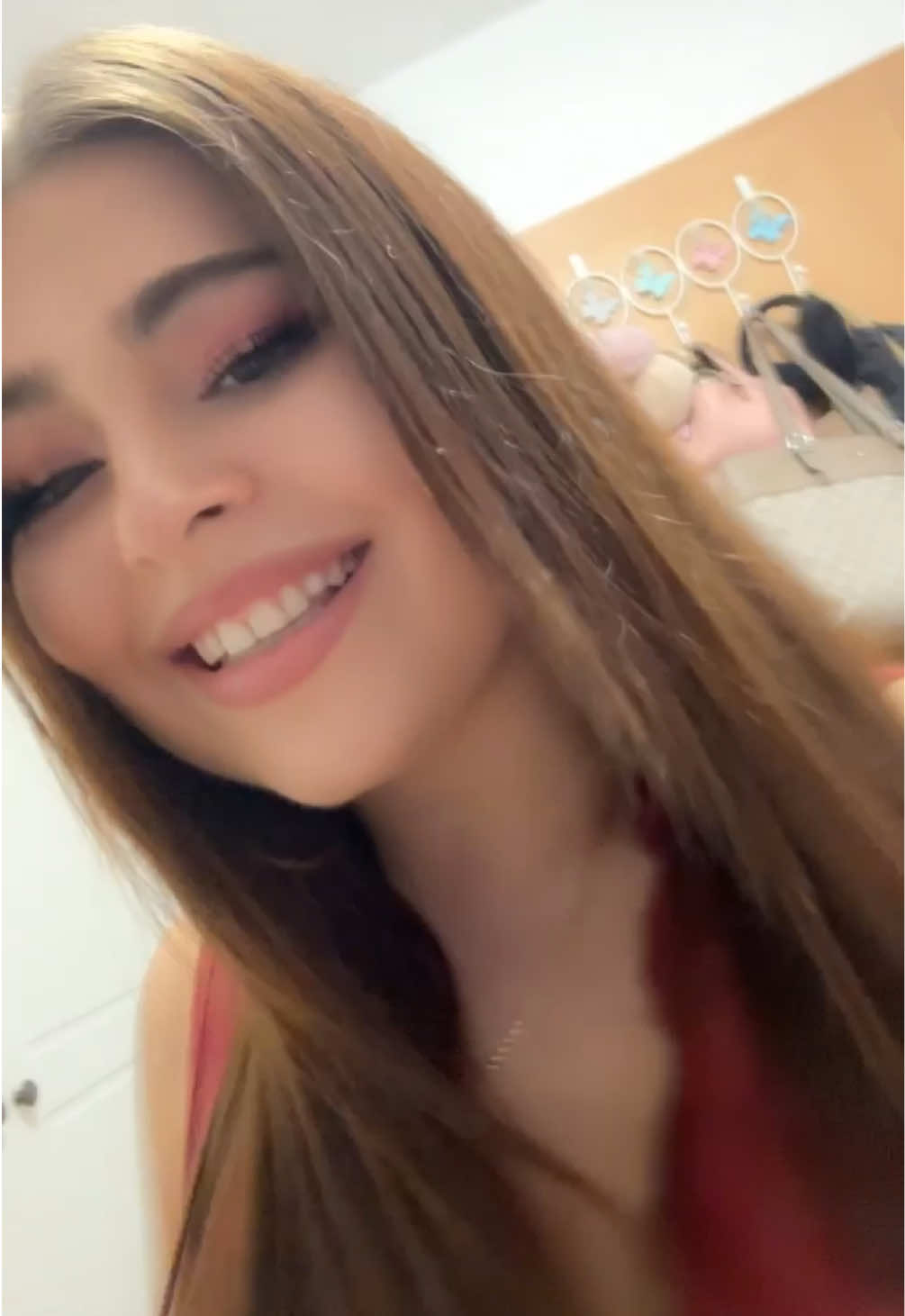 @𝐄𝐋𝐋𝐘
