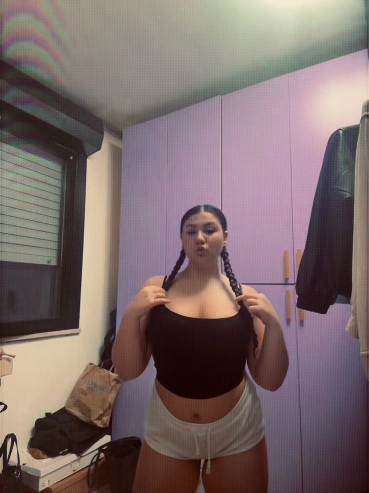 @Noemina🥀