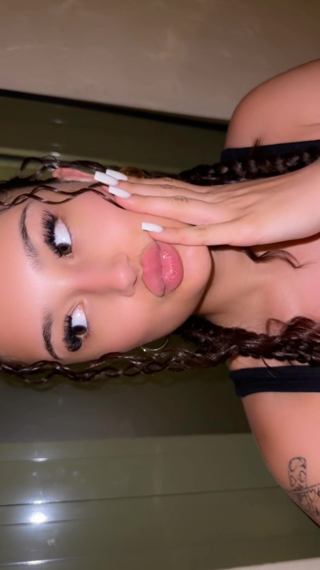@leoniewplr