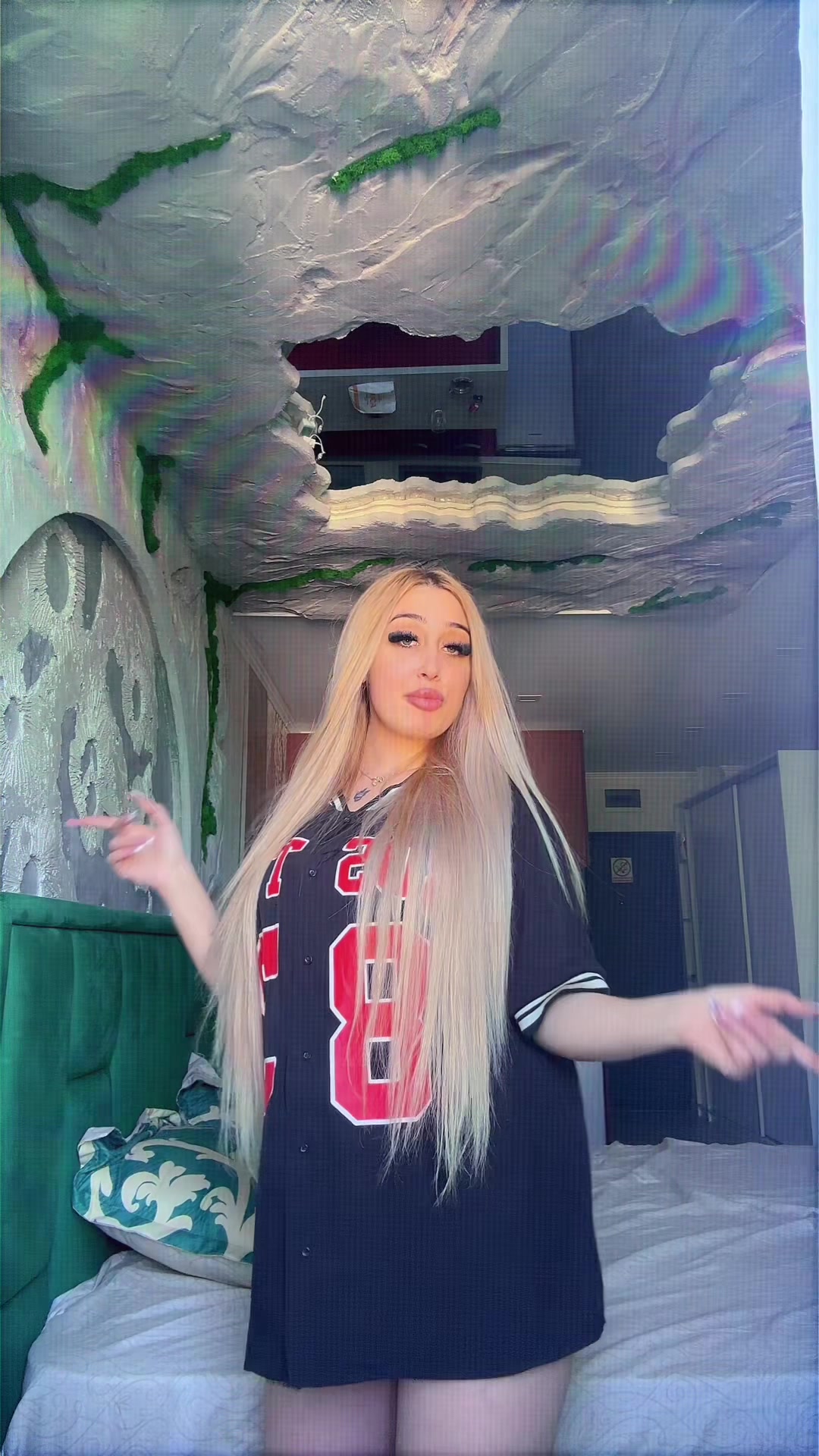@C💫