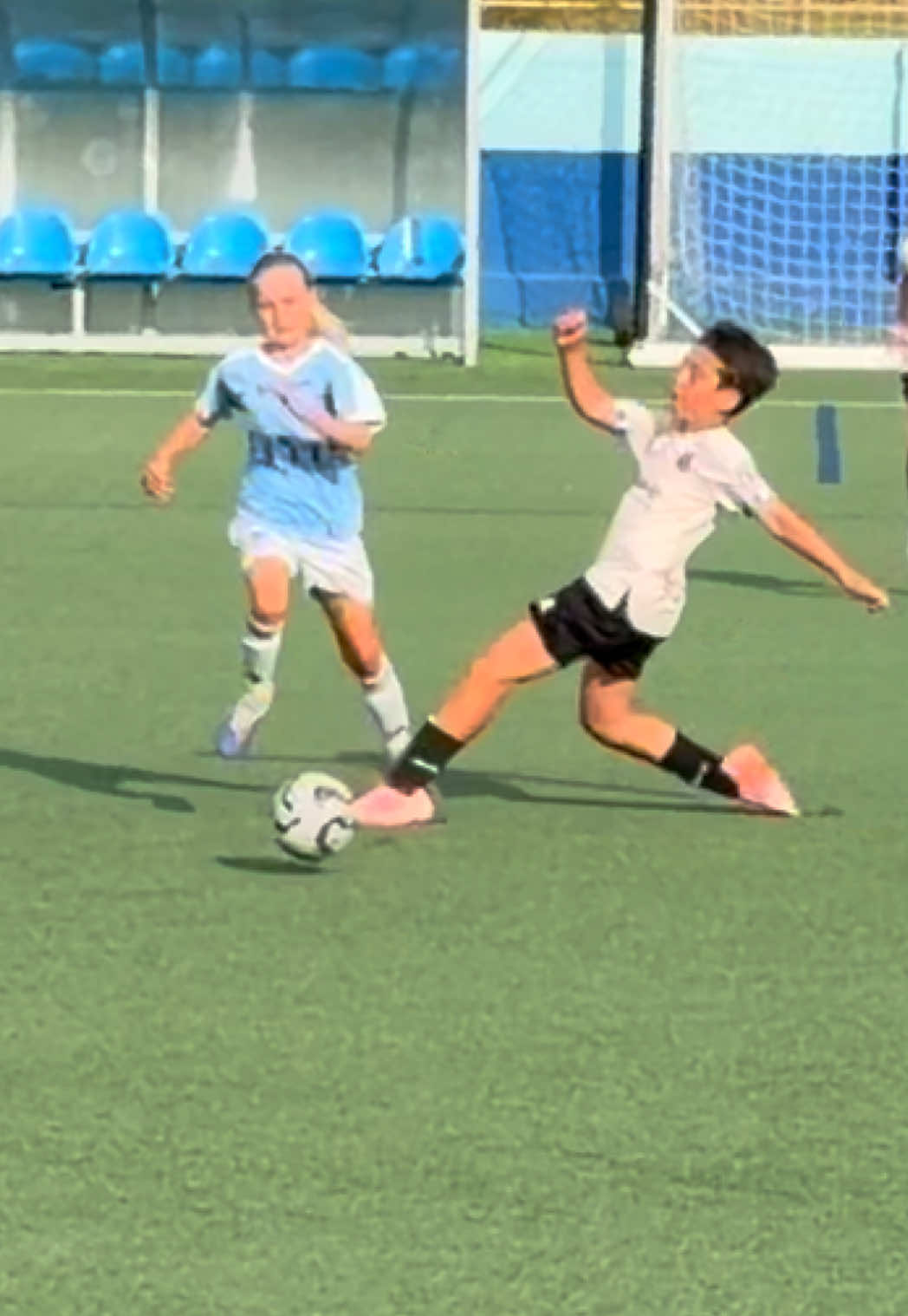@Thea & Juni ⚽️🏃🏼&zwj;♀️&zwj;➡️