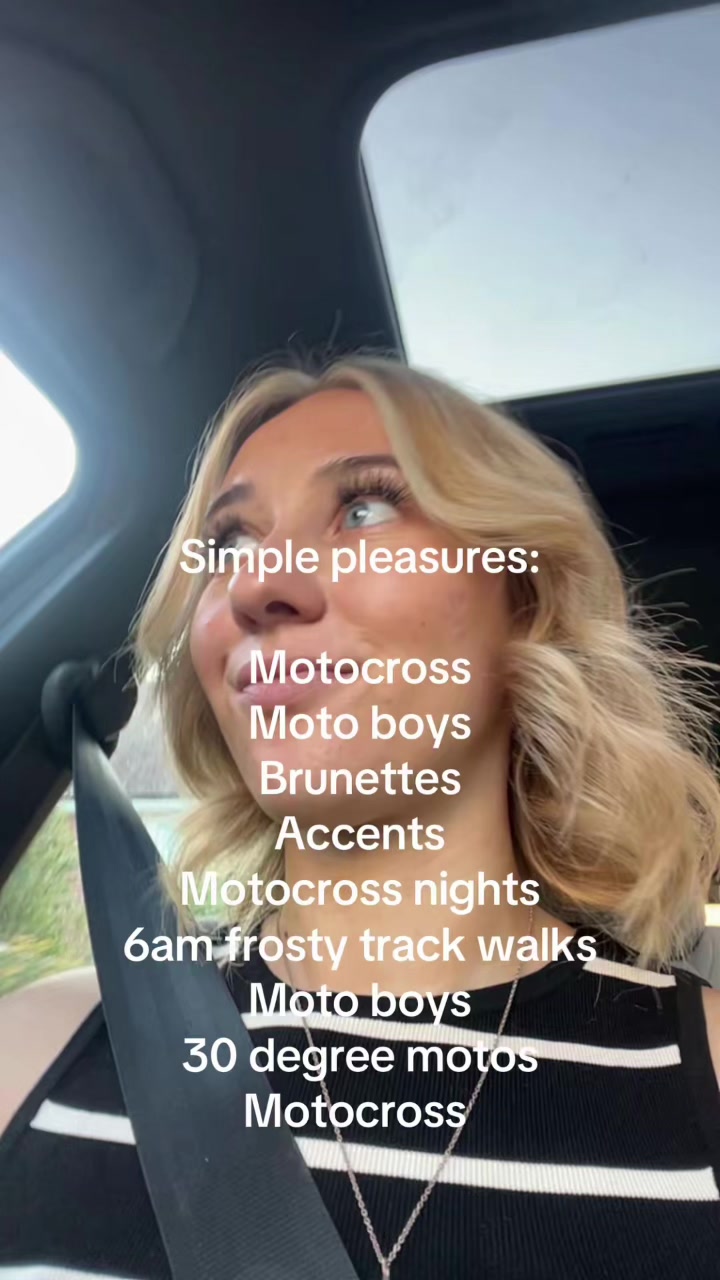 @laurenlavinia_