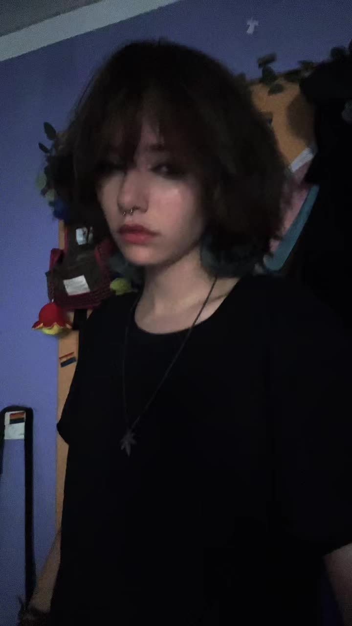 @T<3