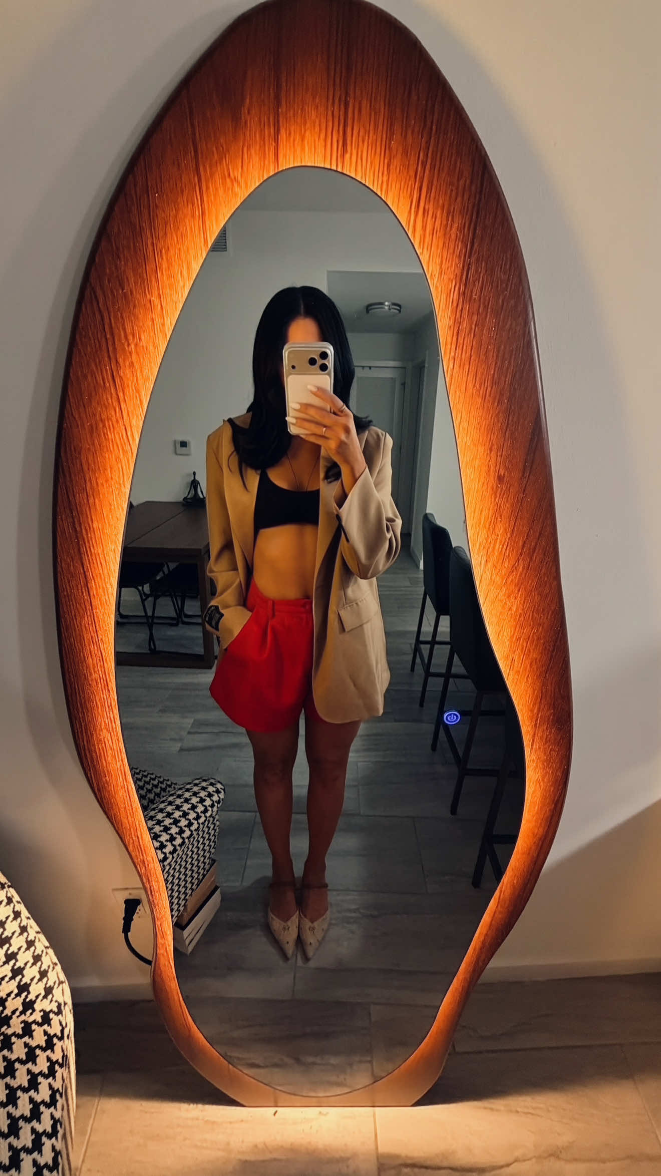 @Laura Chimaras