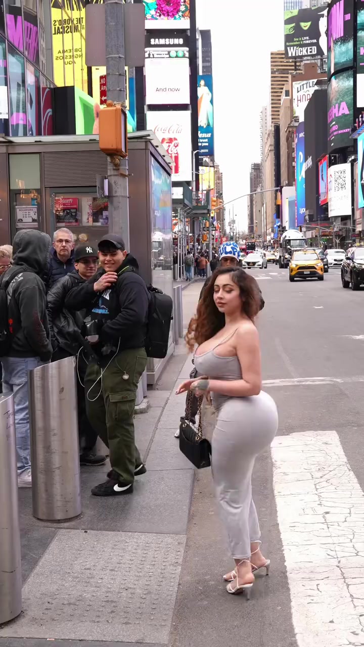 @ঔ