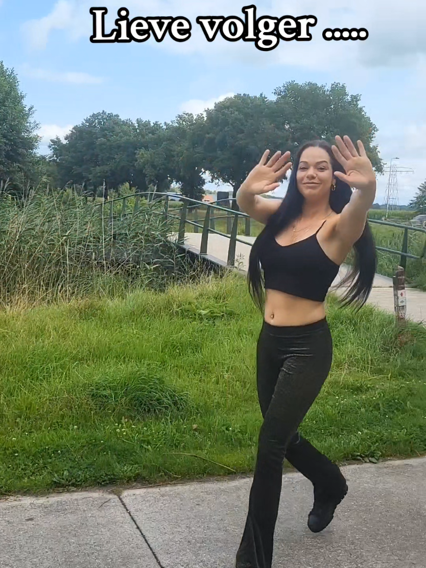@luciasharona