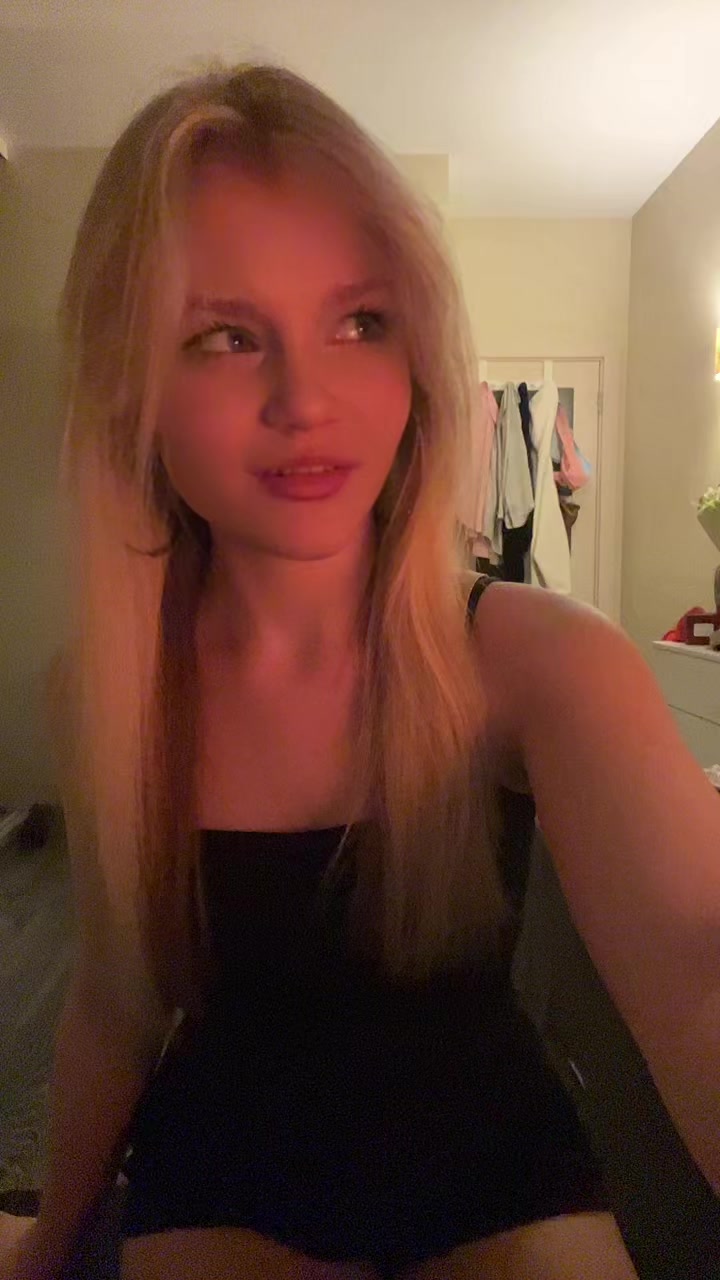 @blondinkaaaa