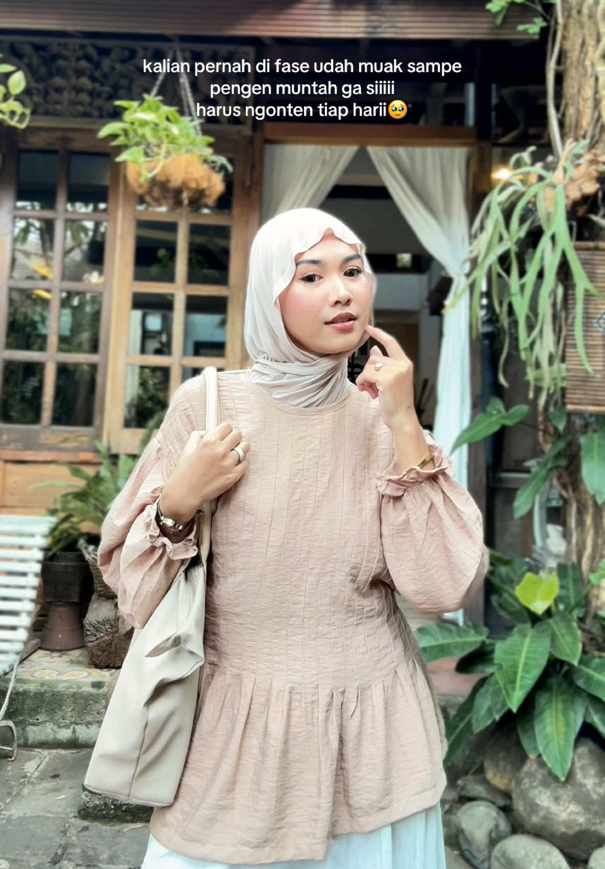 @deviariianti