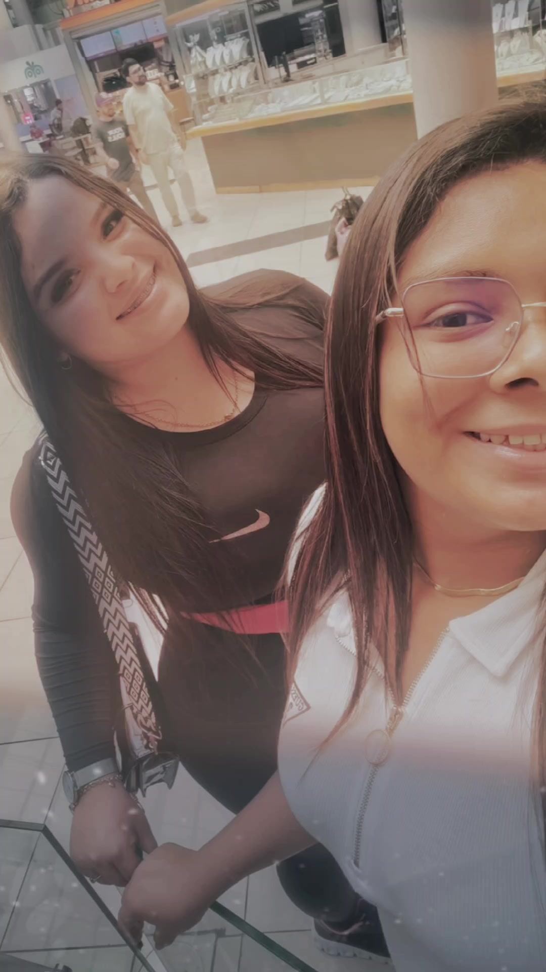 @M Diaz Mejia